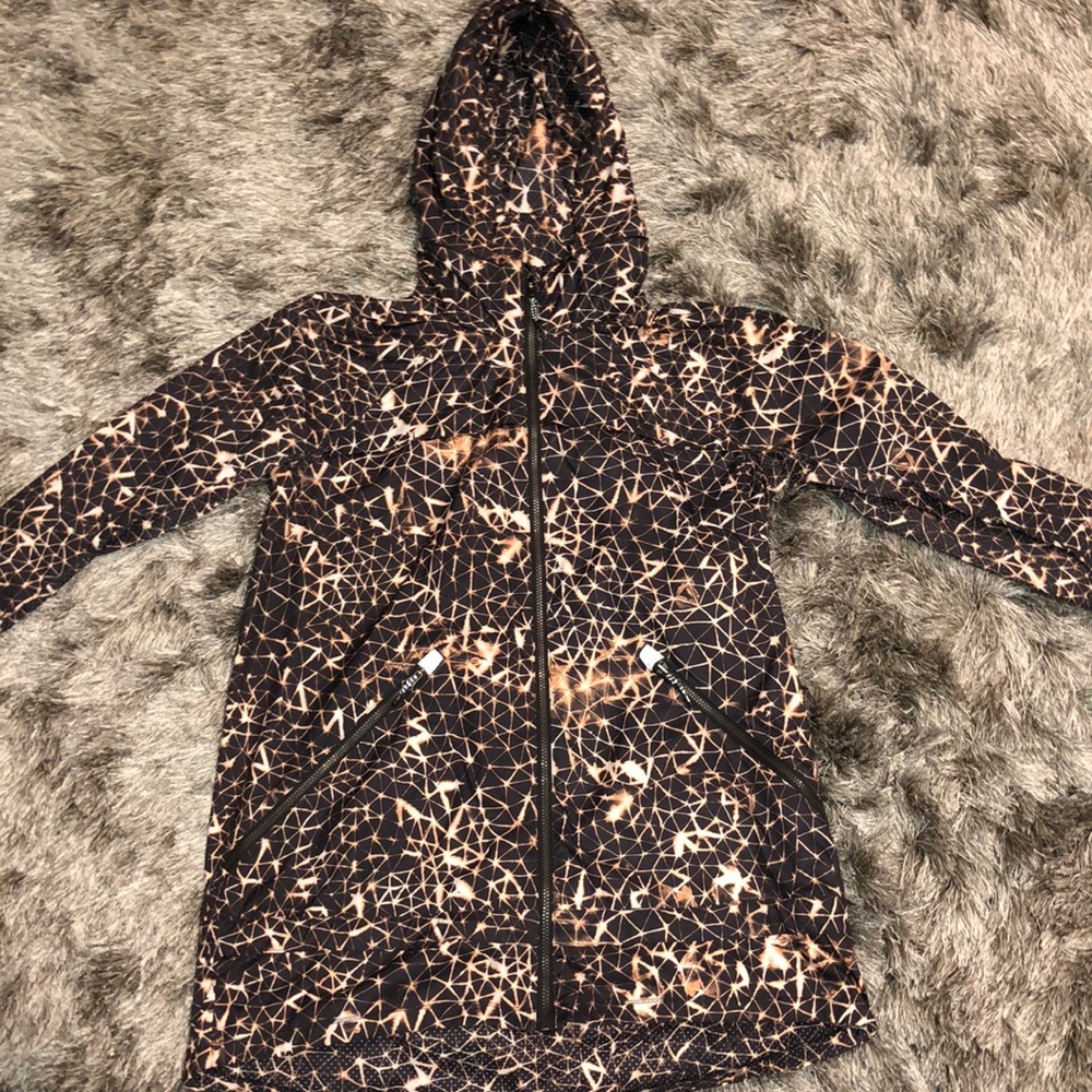 Lululemon Windbreaker